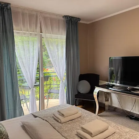 Quarto em Acomodações Particulares Jasminowy Dwor *