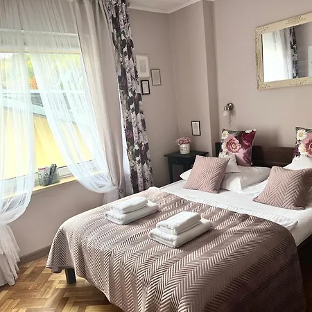 Quarto em Acomodações Particulares Jaśminowy Dwór Polanica-Zdrój